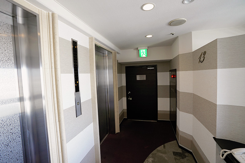 room-elevator-16