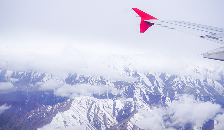 機内から見るヒマラヤ山脈